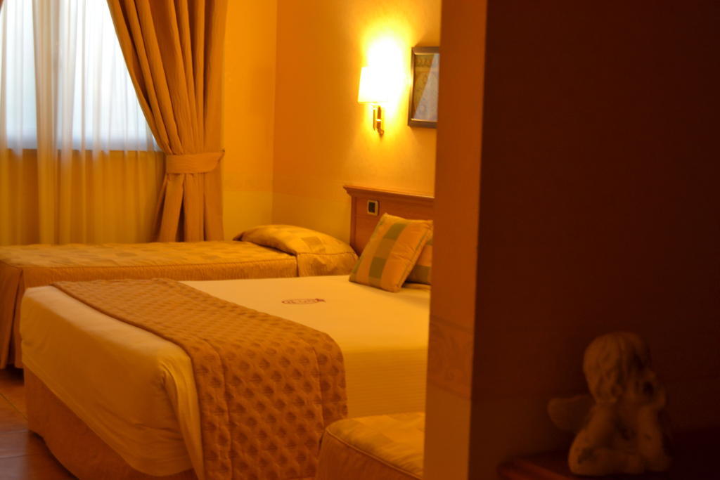 Seccy Hotel Boutique Art & Museum Fiumicino Pokój zdjęcie