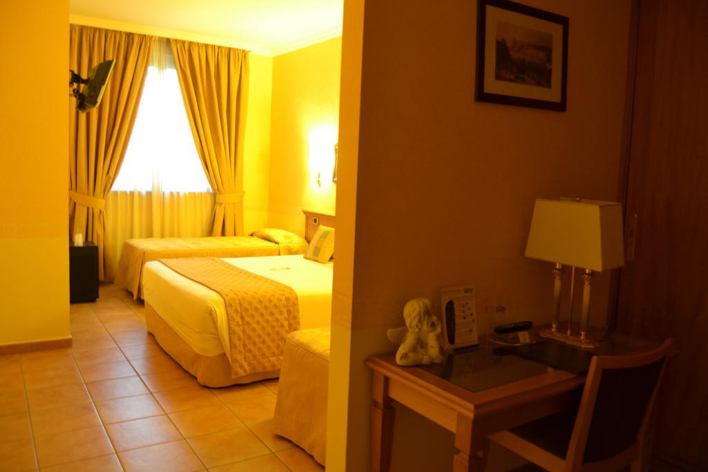 Seccy Hotel Boutique Art & Museum Fiumicino Pokój zdjęcie