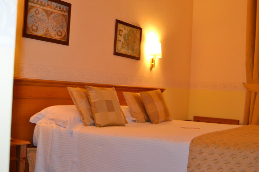Seccy Hotel Boutique Art & Museum Fiumicino Pokój zdjęcie