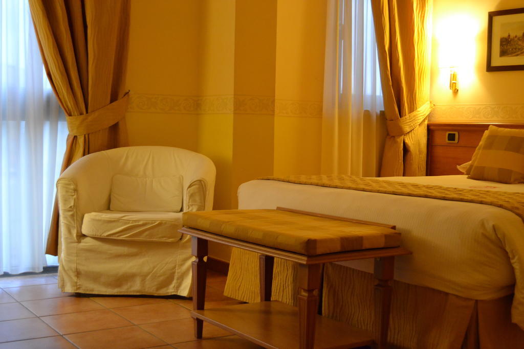 Seccy Hotel Boutique Art & Museum Fiumicino Pokój zdjęcie